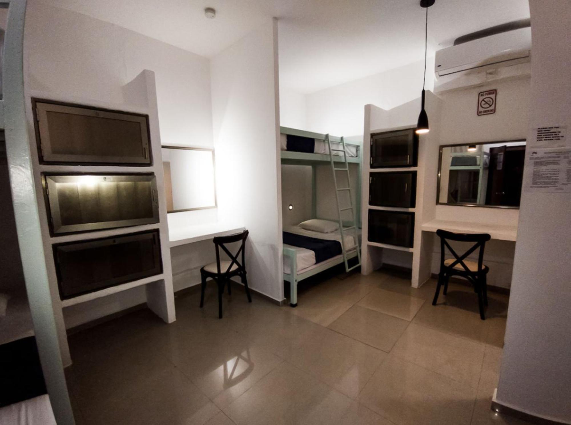 Hostal Del Mar Playa del Carmen Esterno foto